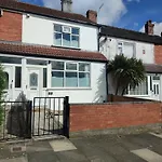 Luxury Ground Floor Modern Flat Close To With Free Parking * Leeds (West Yorkshire)