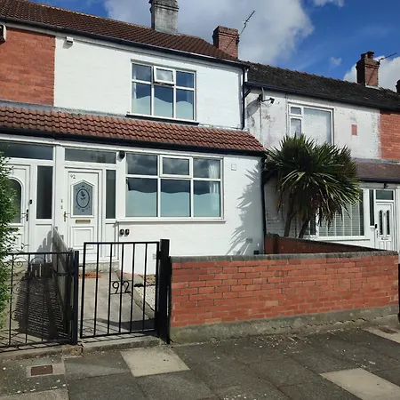 Luxury Ground Floor Modern Flat Close To With Free Parking * Leeds (West Yorkshire)