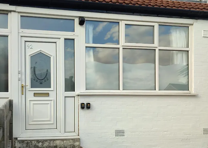 Apartman Luxury Ground Floor Modern Flat Close To With Free Parking